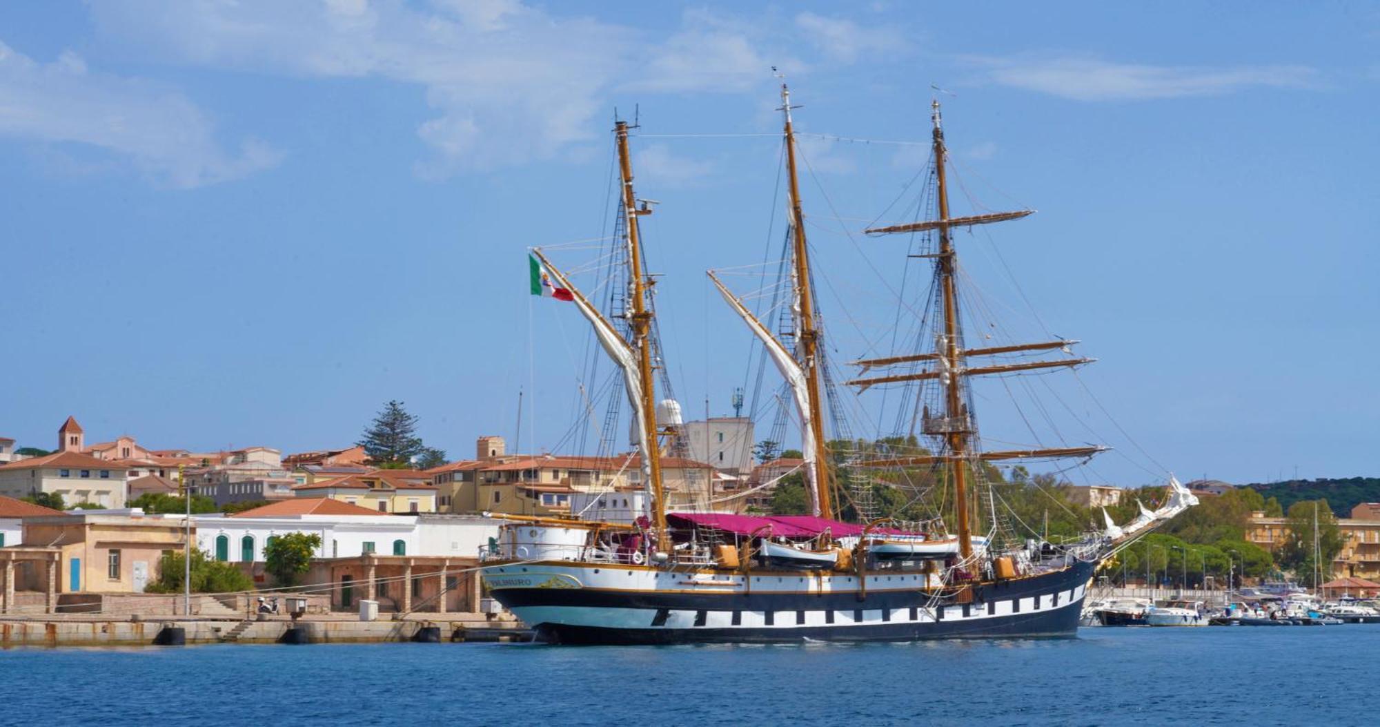Touring Club Italiano - La Maddalena Hotel Exterior foto