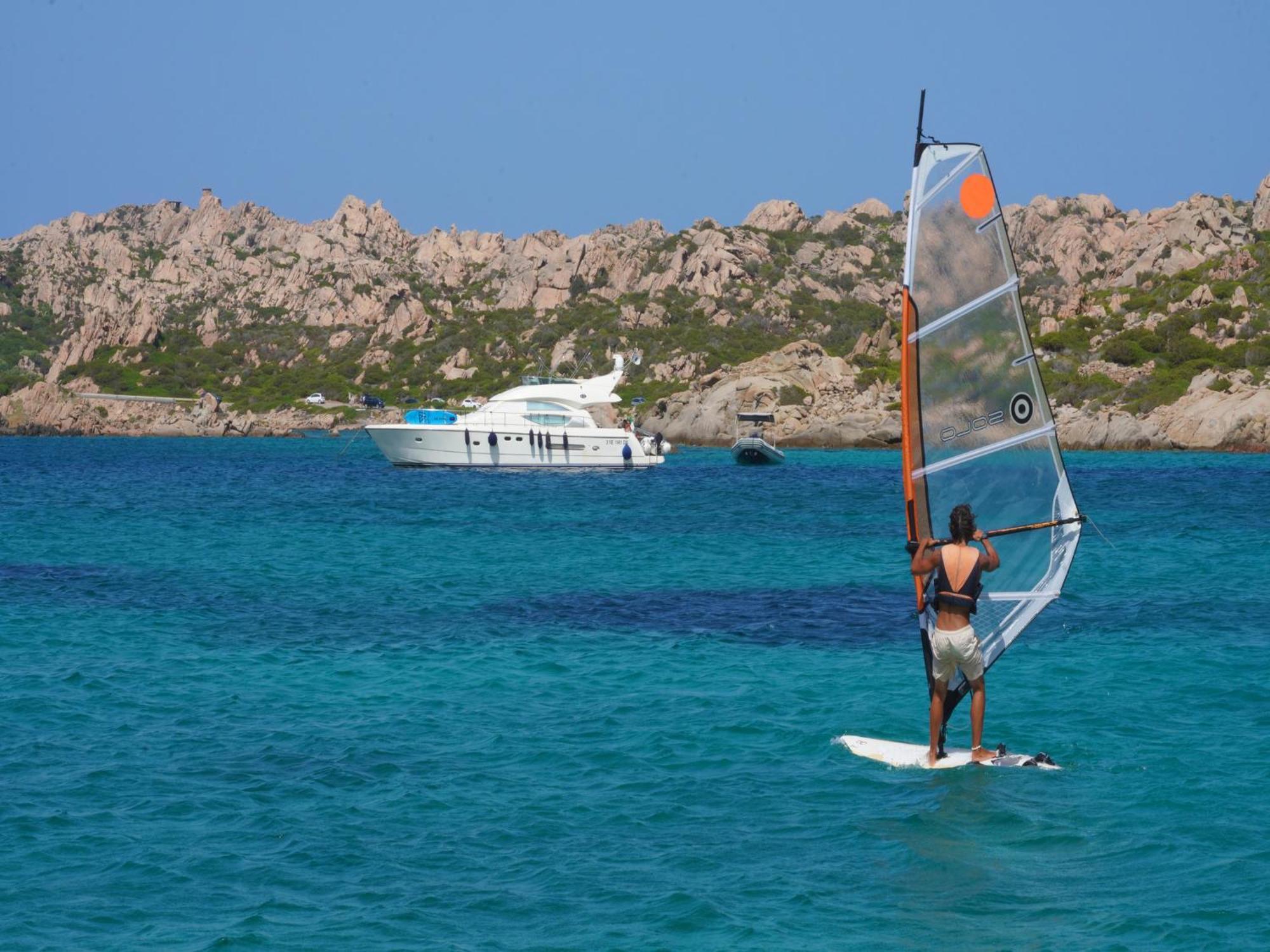 Touring Club Italiano - La Maddalena Hotel Exterior foto